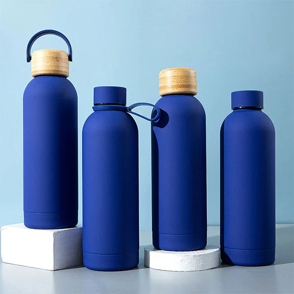 တင်းကျပ်သော Pantone အရောင်လိုက်ဖက်မှုဖြင့် ရက် 20 အတွင်း Boost Juice အတွက် စိတ်ကြိုက်ထုတ်ကုန် 10,000 ကို Kudike က မည်သို့ ပေးပို့ခဲ့သနည်း။