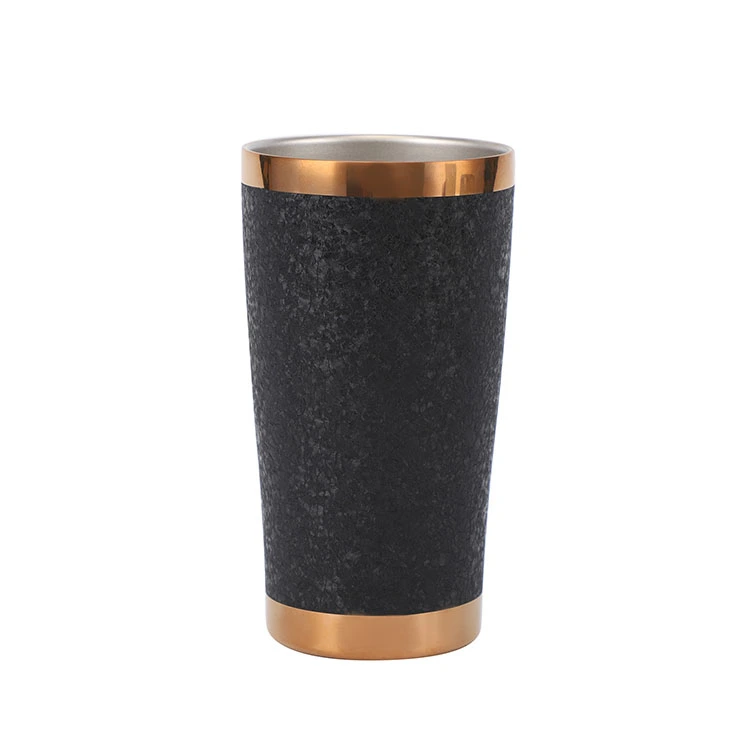 ကောက်ရိုးနှင့်အတူရေခဲထိန်းသိမ်းခြင်း Tumbler